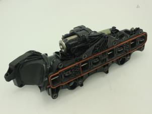 Używane Kolektor dolotowy Mercedes E (C238) E-220d 2.0 Turbo 16V 4-Matic Cena € 211,75 Z VAT oferowane przez Brus Motors BV