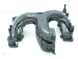 Begagnade Insugsrör Audi A8 (D4) 3.0 TDI V6 24V Quattro Pris € 181,50 Inklusive moms erbjuds av Brus Motors BV