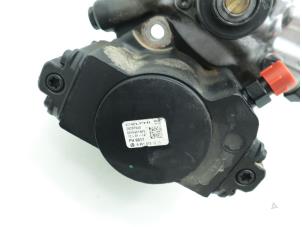 Gebruikte Brandstofpomp Mechanisch Mercedes Vito (639.6) 2.2 113 CDI 16V Euro 5 Prijs € 211,75 Inclusief btw aangeboden door Brus Motors BV