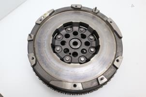 Gebruikte Dubbele massa vliegwiel Mercedes C (W205) C-200 1.6 CDI BlueTEC, C-200 d 16V Prijs € 363,00 Inclusief btw aangeboden door Brus Motors BV