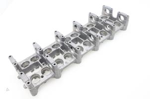 Gebruikte Nokkenashuis Mercedes G (463) G 270 CDI 20V Prijs € 181,50 Inclusief btw aangeboden door Brus Motors BV