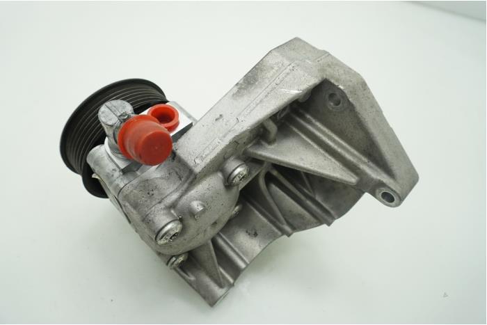 Stuurbekrachtiging Pomp van een Iveco New Daily V 29L15V, 35C15LV, 40C15L, 50C15LV 2012