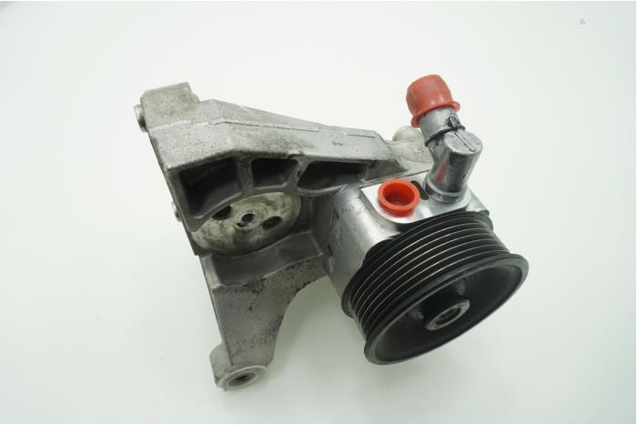 Stuurbekrachtiging Pomp van een Iveco New Daily V 29L15V, 35C15LV, 40C15L, 50C15LV 2012