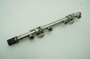 Używane Listwa wtryskowa Skoda Octavia Combi (5EAC) 1.4 TSI 16V Cena € 60,50 Z VAT oferowane przez Brus Motors BV