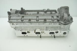 Begagnade Topplock Mercedes E (W211) 3.0 E-320 CDI 24V Pris € 484,00 Inklusive moms erbjuds av Brus Motors BV