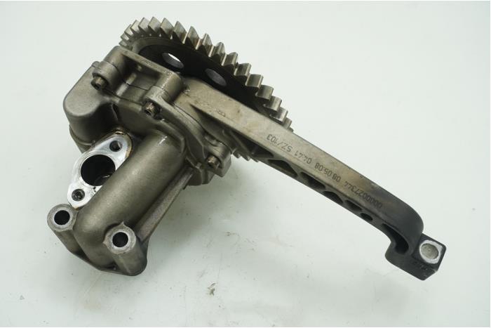 Oliepomp van een Volkswagen Transporter/Caravelle T5 2.5 TDi PF 2009