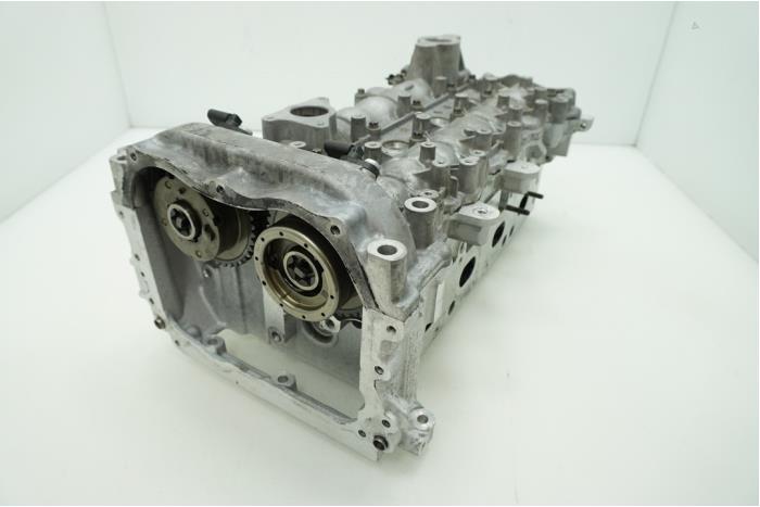 Topplock från en Mercedes-Benz A (W176) 2.0 A-250 Turbo 16V 2016