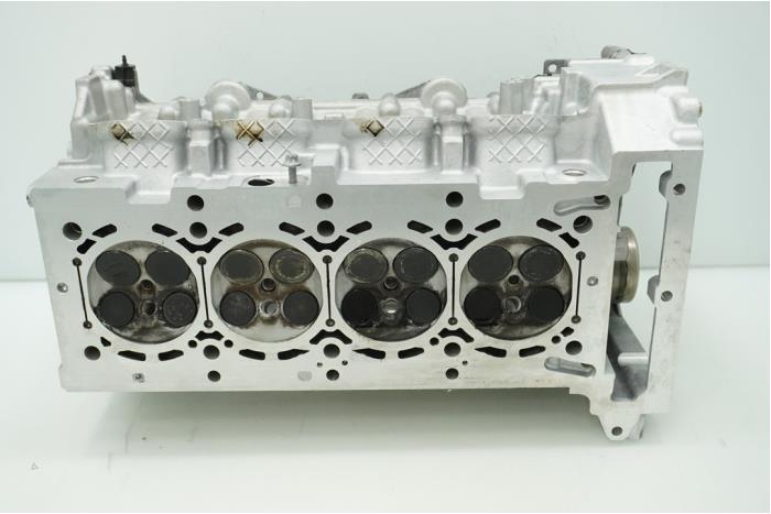 Topplock från en Mercedes-Benz A (W176) 2.0 A-250 Turbo 16V 2016