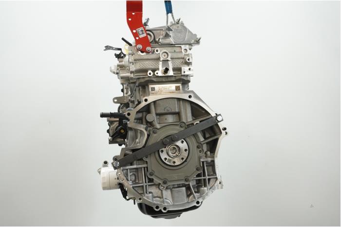 Motor van een Ford Transit 2.0 TDCi 16V Eco Blue 130 RWD 2024