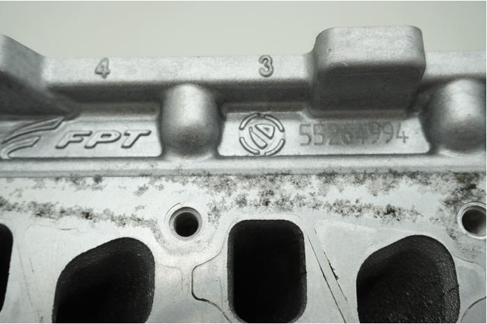 Topplock från en Fiat Fiorino (225) 1.3 D 16V Multijet 80 2019