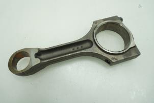 Begagnade Vevstake BMW 5 serie (E60) 520d 16V Pris € 90,75 Inklusive moms erbjuds av Brus Motors BV