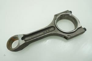 Begagnade Vevstake BMW 5 serie (E60) 520d 16V Pris € 90,75 Inklusive moms erbjuds av Brus Motors BV