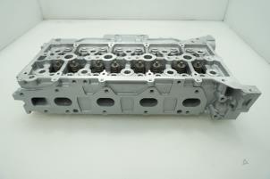 Révisé Tête de cylindre Ford Transit 2.0 TDCi 16V Eco Blue 130 Prix € 907,50 Prix TTC proposé par Brus Motors BV