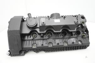 Używane Pokrywa zaworów BMW 5 serie (E60) 540i 32V Cena € 242,00 Z VAT oferowane przez Brus Motors BV