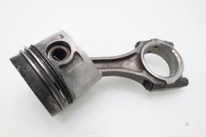 Gebruikte Drijfstang Nissan Terrano (D21) 2.7 TD Prijs € 90,75 Inclusief btw aangeboden door Brus Motors BV