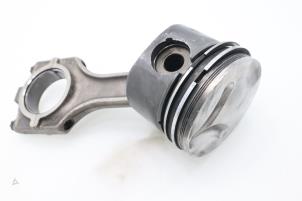 Używane Korbowód Opel Omega B (25/26/27) 2.5 TD Cena € 90,75 Z VAT oferowane przez Brus Motors BV