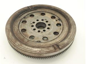 Gebruikte Vliegwiel dubbele massa Volkswagen Golf IV (1J1) 2.3 V5 GTI Prijs € 242,00 Inclusief btw aangeboden door Brus Motors BV