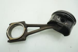 Używane Korbowód Opel Corsa B (73/78/79) 1.2i 16V Cena € 90,75 Z VAT oferowane przez Brus Motors BV