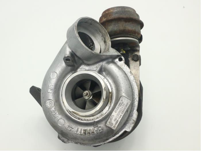 Turbo från en Mercedes-Benz E Combi (S210) 2.7 E-270 CDI 20V 2004