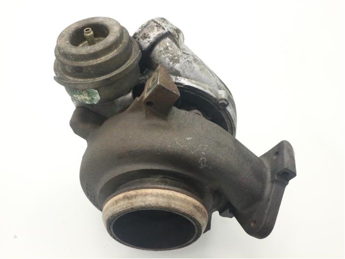 Turbo från en Mercedes-Benz ML I (163) 2.7 270 CDI 20V 2004