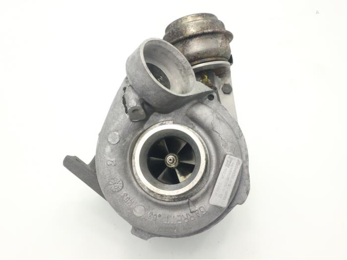 Turbo från en Mercedes-Benz CLK (C209) 2.7 270 CDI 20V 2005