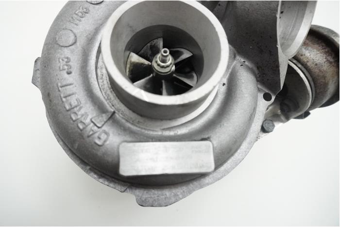 Turbo från en Mercedes-Benz CLK (C209) 2.7 270 CDI 20V 2005