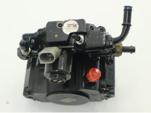 Gebruikte Brandstofpomp Mechanisch Mercedes A (W176) 1.8 A-180 CDI 16V Autom. Prijs € 211,75 Inclusief btw aangeboden door Brus Motors BV