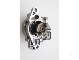 Używane Pompa prózniowa (Diesel) Opel Corsa III 1.3 CDTI 16V 95 Cena € 60,50 Z VAT oferowane przez Brus Motors BV