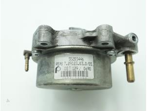 Gebruikte Vacuumpomp (Diesel) Alfa Romeo 159 (939AX) 1.9 JTDm 16V Prijs € 90,75 Inclusief btw aangeboden door Brus Motors BV