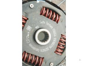 Nowe Zestaw sprzegla (kompletny) Opel Corsa D 1.2 16V Cena € 121,00 Z VAT oferowane przez Brus Motors BV