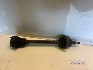 Gebruikte Aandrijfas links-voor Seat Leon (1M1) 1.6 Prijs € 19,00 Margeregeling aangeboden door Autodemontagebedrijf Middelburg B.V