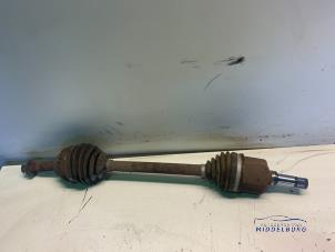 Begagnade Drivaxel, vänster fram Ford Transit 2.2 TDCi 16V Pris € 44,00 Marginaltabell erbjuds av Autodemontagebedrijf Middelburg B.V