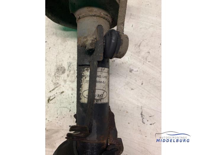 Stötdämparstång, vänster fram från en Ford Transit Connect 1.8 TDCi LWB 2005