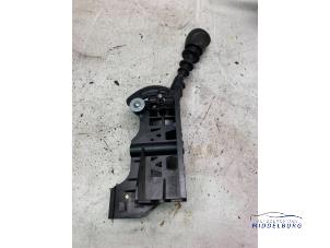 Begagnade Växelspak Opel Combo 1.6 CDTI 16V Pris € 32,00 Marginaltabell erbjuds av Autodemontagebedrijf Middelburg B.V