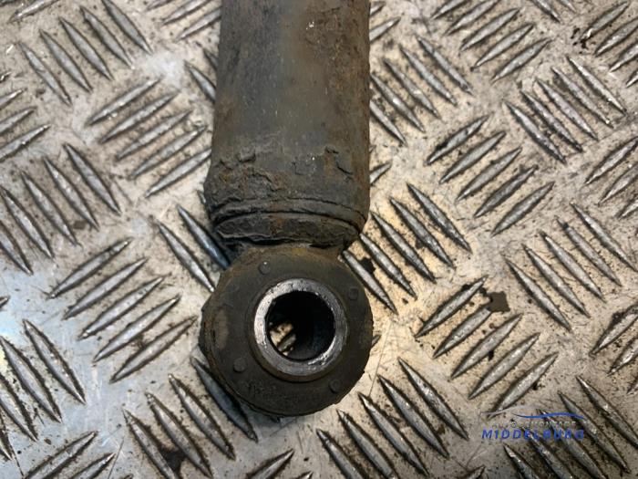 Amortyzator lewy tyl z Opel Astra H (L48) 1.4 16V Twinport 2004