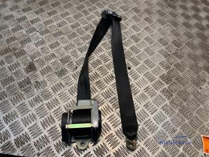 Begagnade Främre säkerhetsbälte, vänster Skoda Octavia (1Z3) 2.0 Turbo FSI 16V RS Pris € 44,00 Marginaltabell erbjuds av Autodemontagebedrijf Middelburg B.V
