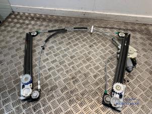 Gebruikte Raammechaniek 2Deurs rechts-voor Austin Mini Open (R52) 1.6 16V One Prijs € 64,00 Margeregeling aangeboden door Autodemontagebedrijf Middelburg B.V