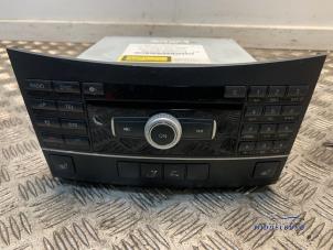 Używane System nawigacji Mercedes E (W212) E-200 CDI 16V BlueEfficiency,BlueTEC Cena € 149,00 Procedura marży oferowane przez Autodemontagebedrijf Middelburg B.V