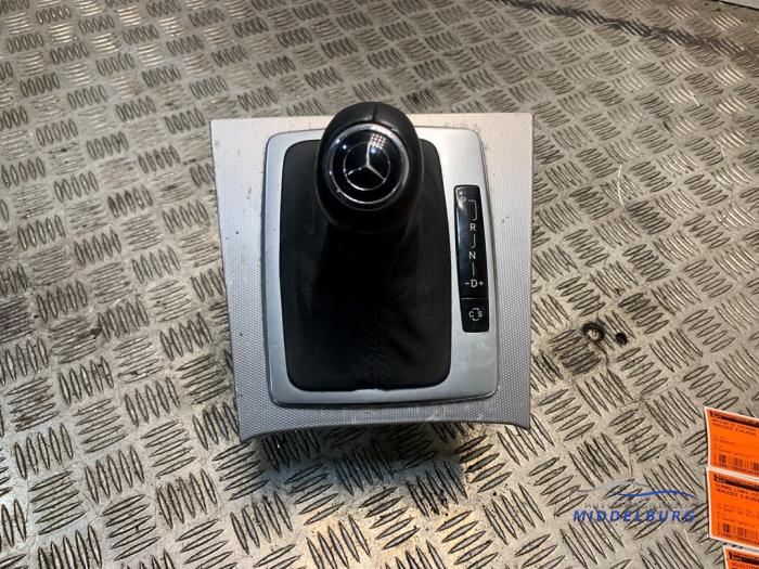 Automatisk växelväljare från en Mercedes-Benz E (W212) E-200 CDI 16V BlueEfficiency,BlueTEC 2009