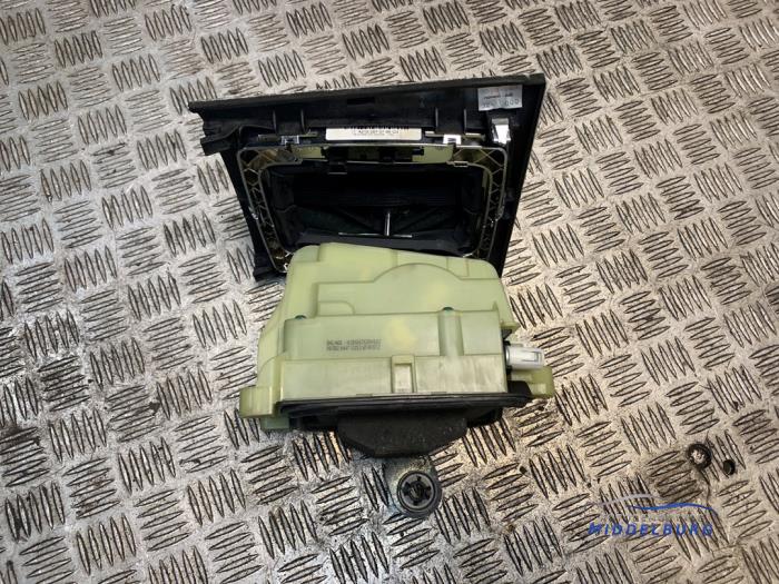 Automatisk växelväljare från en Mercedes-Benz E (W212) E-200 CDI 16V BlueEfficiency,BlueTEC 2009