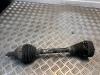 Drivaxel, vänster fram från en Volkswagen Polo V (6R) 1.2 TDI 12V BlueMotion 2011
