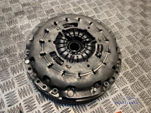 Gebruikte Dubbele massa vliegwiel BMW 3 serie (F30) 320i 2.0 16V Prijs € 98,00 Margeregeling aangeboden door Autodemontagebedrijf Middelburg B.V