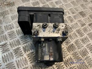 Gebruikte ABS Pomp Volkswagen Eos (1F7/F8) 2.0 FSI 16V Prijs € 39,00 Margeregeling aangeboden door Autodemontagebedrijf Middelburg B.V