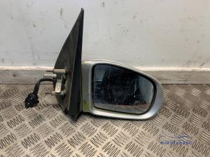 Begagnade Skärmspegel, höger Mercedes ML I (163) 270 2.7 CDI 20V Pris € 99,00 Marginaltabell erbjuds av Autodemontagebedrijf Middelburg B.V