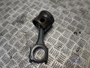 Gebruikte Zuiger Mercedes C Estate (S204) 2.2 C-180 CDI 16V BlueEFFICIENCY Prijs € 99,00 Margeregeling aangeboden door Autodemontagebedrijf Middelburg B.V