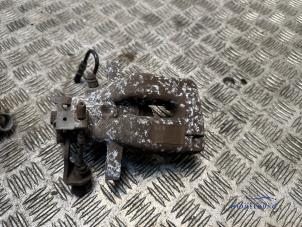 Używane Zacisk hamulcowy prawy tyl Citroen C3 Picasso (SH) 1.4 16V VTI 95 Cena € 9,50 Procedura marży oferowane przez Autodemontagebedrijf Middelburg B.V