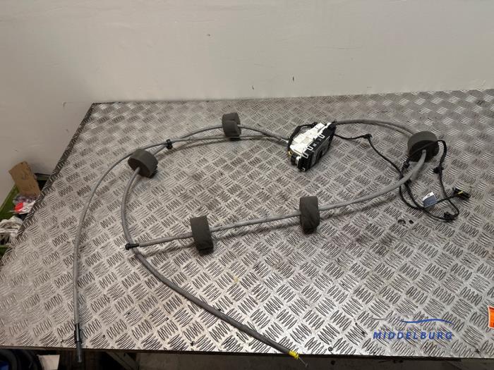 Låsmekanism, skjutdörr, höger från en Mercedes-Benz Vito (447.6) 2.2 116 CDI 16V 2018