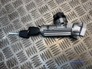 Nieuwe Kontaktslot + Sleutel Citroen Jumper (U9) 2.2 HDi 120 Prijs € 72,00 Inclusief btw aangeboden door Autodemontagebedrijf Middelburg B.V