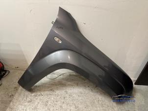 Begagnade Framskärm, höger Volkswagen Amarok 2.0 BiTDI 16V 163 Pris på förfrågan erbjuds av Autodemontagebedrijf Middelburg B.V