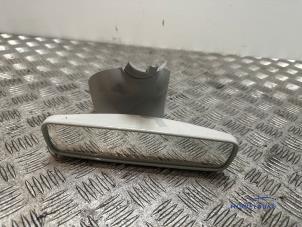 Gebruikte Binnenspiegel Renault Captur (2R) 1.2 TCE 16V EDC Prijs € 17,00 Margeregeling aangeboden door Autodemontagebedrijf Middelburg B.V